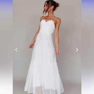 CALLA SWEETHEART NECKLINE HAIL SPOT MIDI DRESS WHITE